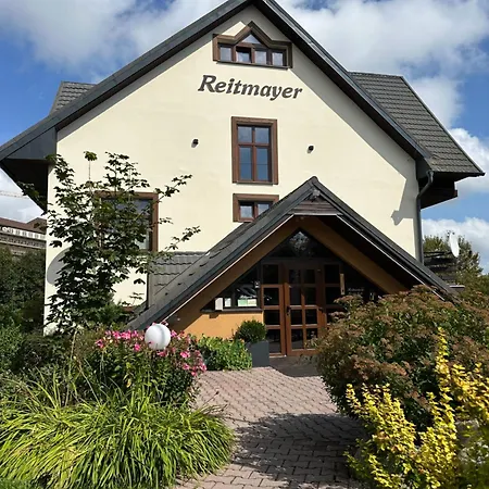 Reitmayer לינה וארוחת בוקר